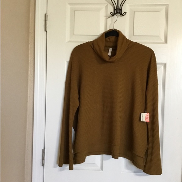 Free People Tops - Free people movement can’t handle this turtle neck in brown size XS